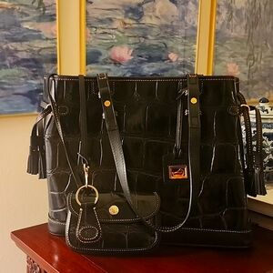 Dooney and Bourke black leather croco embossed large tote bag with accessories.
